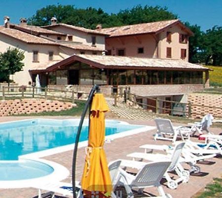 Il Vecchio Gelso Villa Fabriano Luaran gambar